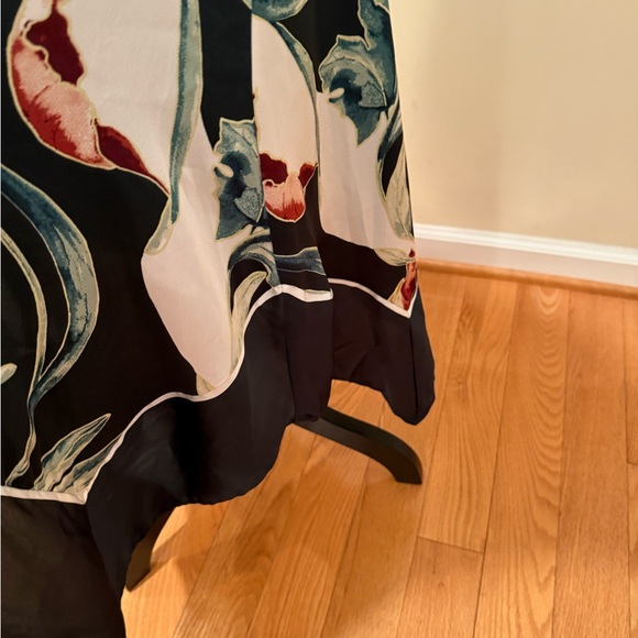 WHBM Handkerchief Elegant Dress, Deep Green Top , Floral Leafy bottom.size 2 - Picture 9 of 12